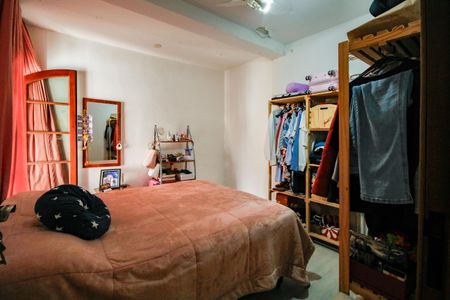 Casa para alugar com 255m², 3 quartos e 2 vagasQuarto