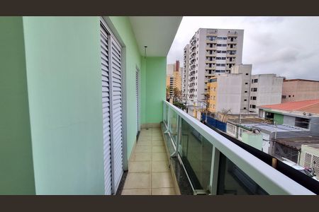 Apartamento à venda com 140m², 2 quartos e 1 vagaSacada Suíte