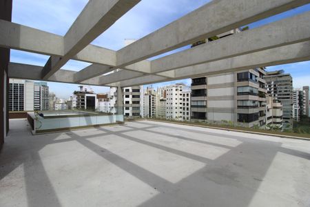 Apartamento à venda com 400m², 3 quartos e 4 vagasCobertura