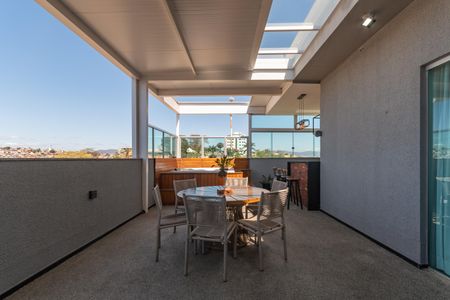 Apartamento à venda com 188m², 3 quartos e 2 vagasCobertura