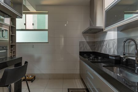 Apartamento à venda com 188m², 3 quartos e 2 vagasCozinha