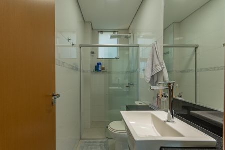 Apartamento à venda com 188m², 3 quartos e 2 vagasBanheiro 1