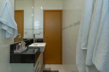 Apartamento à venda com 188m², 3 quartos e 2 vagasBanheiro da Suíte