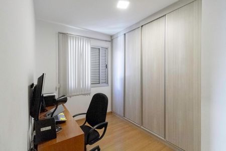 Apartamento à venda com 84m², 3 quartos e 2 vagasQuarto 2