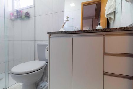 Apartamento à venda com 84m², 3 quartos e 2 vagasBanheiro da suíte