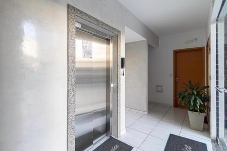 Apartamento à venda com 84m², 3 quartos e 2 vagasEntrada