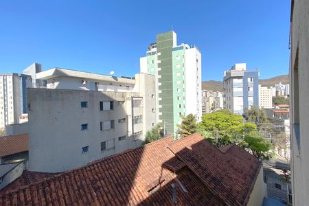Vista da Sala de apartamento para alugar com 3 quartos, 185m² em Coracao de Jesus, Belo Horizonte