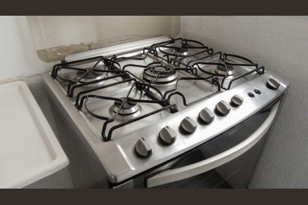 Apartamento para alugar com 40m², 2 quartos e 1 vaga Apartamento para alugar com 40m², 2 quartos e 1 vagaÁrea comum - Salão de Festa 2