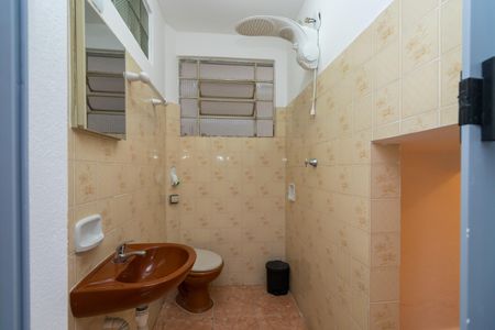 Banheiro de casa para alugar com 1 quarto, 55m² em Vila Bela, São Paulo