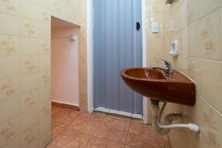 Casa para alugar com 55m², 1 quarto e sem vaga Casa para alugar com 55m², 1 quarto e sem vagaBanheiro