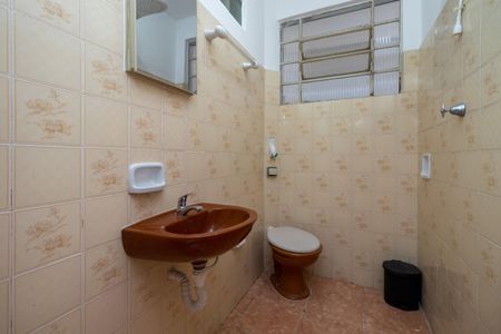 Casa para alugar com 55m², 1 quarto e sem vaga Casa para alugar com 55m², 1 quarto e sem vagaBanheiro