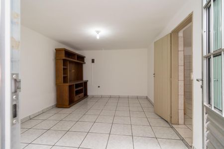 Casa para alugar com 55m², 1 quarto e sem vaga Casa para alugar com 55m², 1 quarto e sem vagaSala