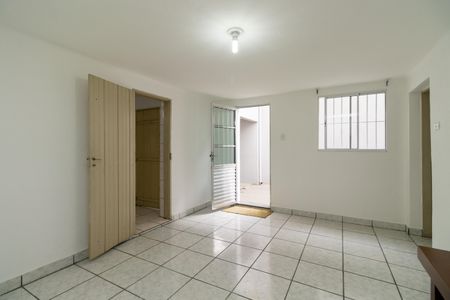 Casa para alugar com 55m², 1 quarto e sem vaga Casa para alugar com 55m², 1 quarto e sem vagaSala