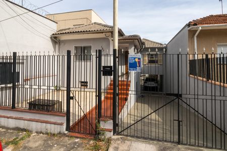 Casa para alugar com 55m², 1 quarto e sem vaga Casa para alugar com 55m², 1 quarto e sem vagaFachada