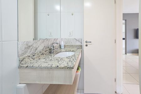 Apartamento para alugar com 67m², 2 quartos e 2 vagasBanheiro