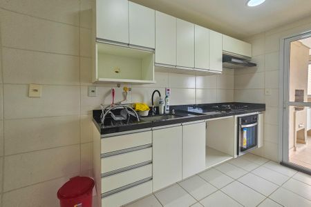 Apartamento para alugar com 67m², 2 quartos e 2 vagasCozinha