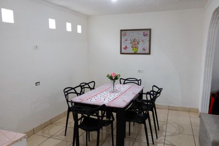 Casa para alugar com 135m², 4 quartos e 2 vagas