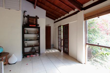 Casa de condomínio para alugar com 560m², 4 quartos e 4 vagasQuarto de Serviço