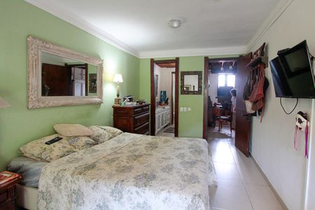 Casa de condomínio para alugar com 560m², 4 quartos e 4 vagasSuíte 2