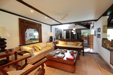 Sala de casa de condomínio à venda com 4 quartos, 560m² em Itanhangá, Rio de Janeiro