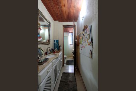 Casa de condomínio para alugar com 560m², 4 quartos e 4 vagasBanheiro da Suíte 2