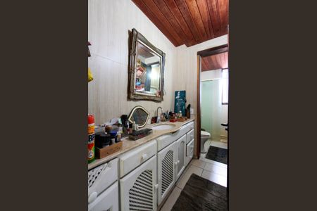 Casa de condomínio para alugar com 560m², 4 quartos e 4 vagasBanheiro da Suíte 2