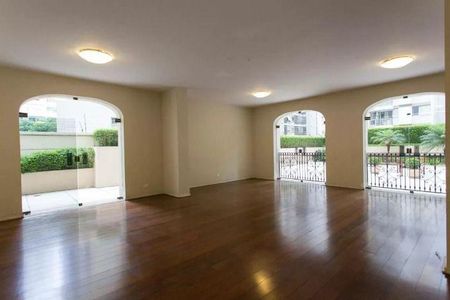 Apartamento à venda com 4 quartos, 220m² em Cerqueira César, São Paulo
