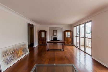 Apartamento à venda com 4 quartos, 220m² em Cerqueira César, São Paulo