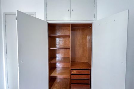 Quarto 1 de apartamento para alugar com 2 quartos, 73m² em Cerqueira César, São Paulo