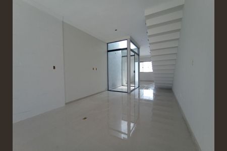 Casa à venda com 3 quartos, 115m² em Vila California, São Paulo