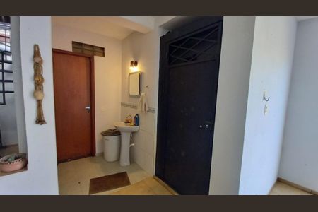 Casa à venda com 235m², 4 quartos e 4 vagas