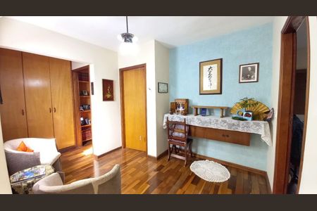 Casa à venda com 235m², 4 quartos e 4 vagas