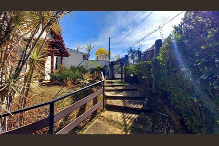 Casa à venda com 235m², 4 quartos e 4 vagas