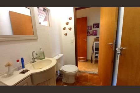 Casa à venda com 235m², 4 quartos e 4 vagas