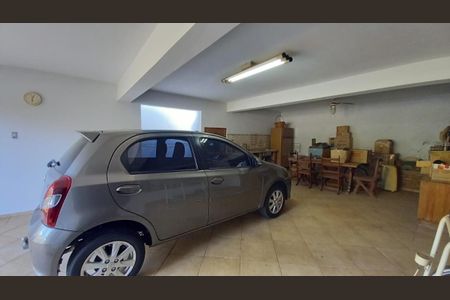 Casa à venda com 235m², 4 quartos e 4 vagas