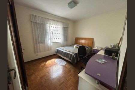 Casa à venda com 4 quartos, 270m² em Indianópolis, São Paulo