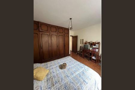 Casa à venda com 4 quartos, 270m² em Indianópolis, São Paulo