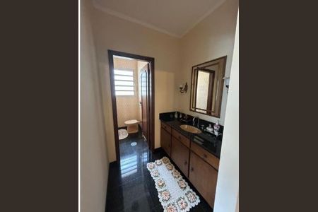Casa à venda com 4 quartos, 270m² em Indianópolis, São Paulo