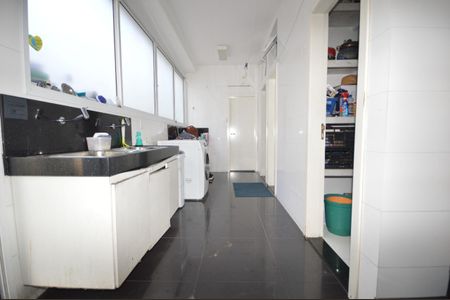 Casa à venda com 567m², 3 quartos e 10 vagas