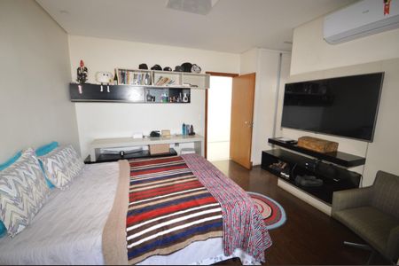 Casa à venda com 567m², 3 quartos e 10 vagas