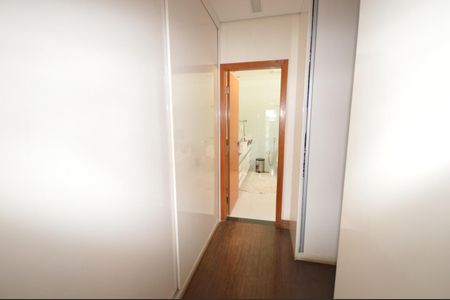 Casa à venda com 567m², 3 quartos e 10 vagas