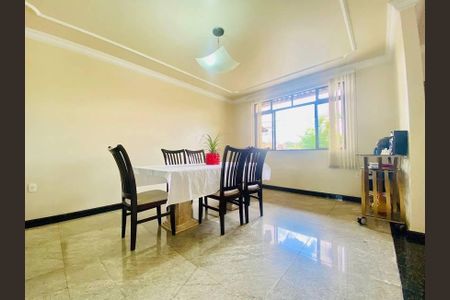 Casa à venda com 5 quartos, 400m² em Santa Amelia, Belo Horizonte