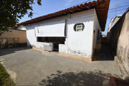Casa à venda com 233m², 3 quartos e 4 vagas