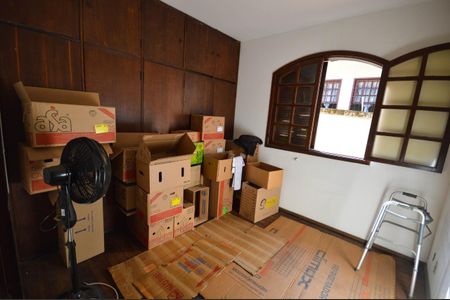 Casa à venda com 233m², 3 quartos e 4 vagas