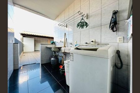 Casa à venda com 360m², 3 quartos e 10 vagas