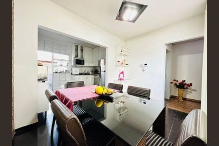 Casa à venda com 360m², 3 quartos e 10 vagas