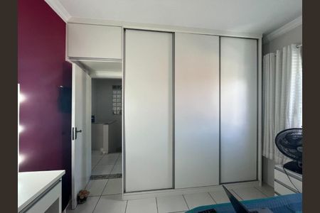 Casa à venda com 160m², 5 quartos e 3 vagas