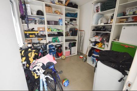 Casa à venda com 380m², 4 quartos e 3 vagas