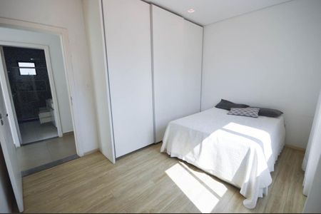 Casa à venda com 380m², 4 quartos e 3 vagas