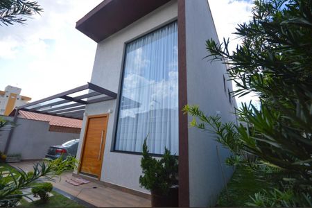 Casa à venda com 380m², 4 quartos e 3 vagas